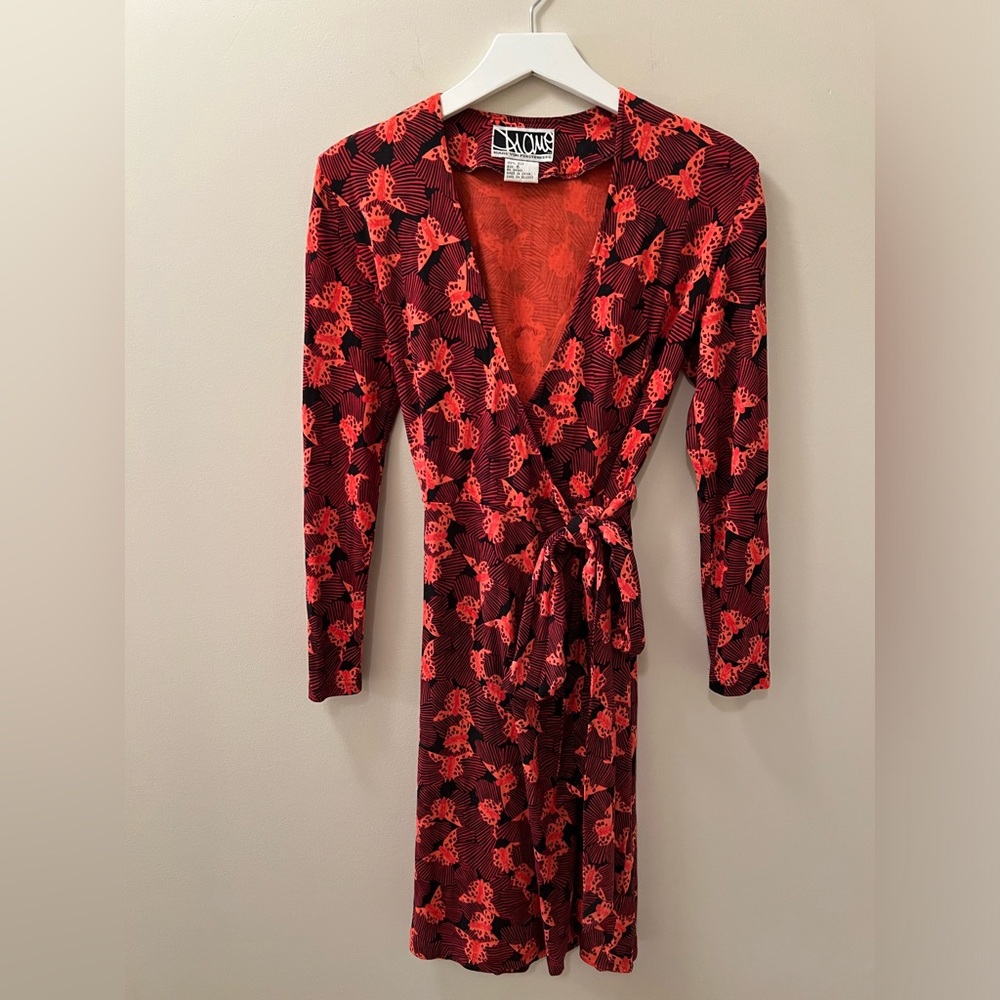 Diane von Furstenberg Women's 100% Silk Vintage Rare Wrap Dress Size 6